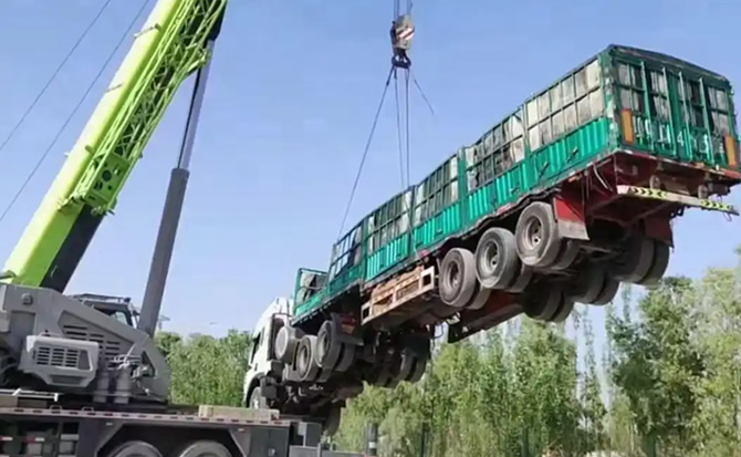 东乡道路脱困救援案例